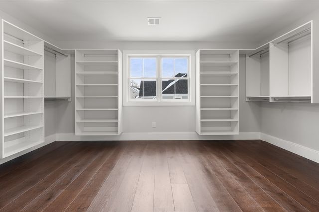 17 Wyndemere Lane, Natick, MA 01760