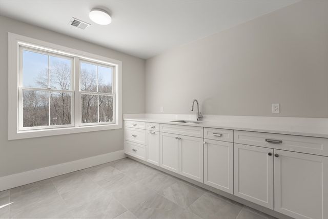 17 Wyndemere Lane, Natick, MA 01760