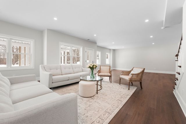 17 Wyndemere Lane, Natick, MA 01760