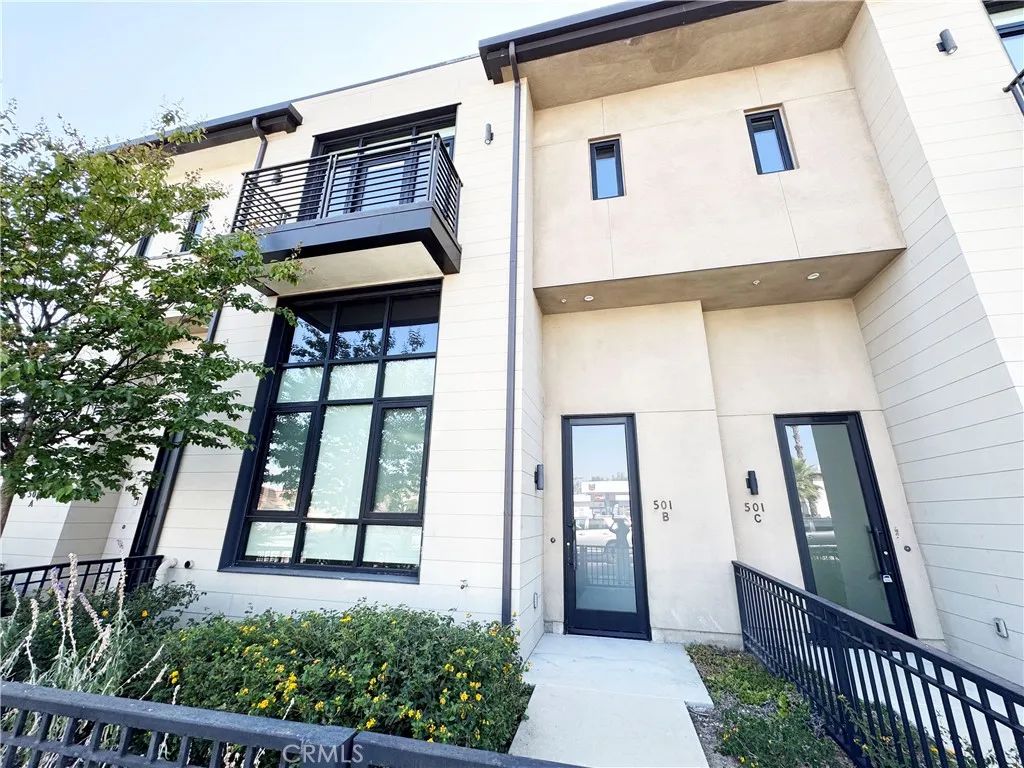 501 N Santa Anita B, Arcadia, CA 91006