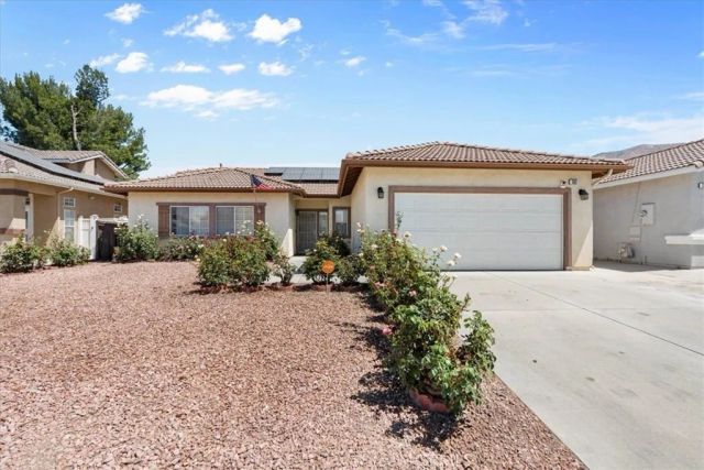 363 Cambridge Drive, San Jacinto, CA 92583