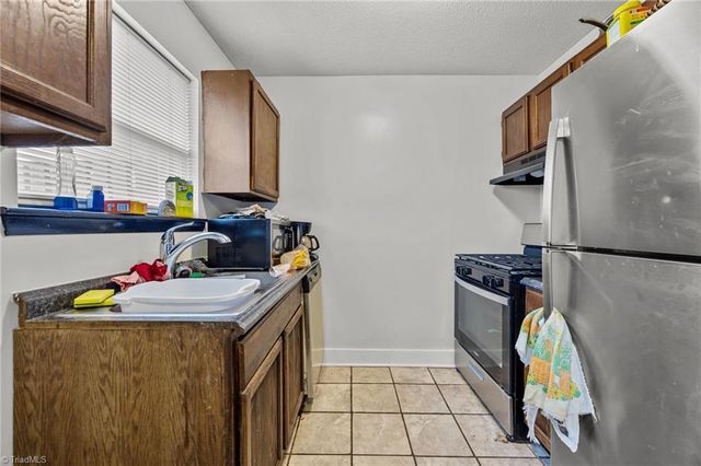 1929 Vantage Point Place F, Greensboro, NC 27407