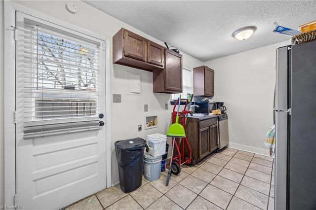 1929 Vantage Point Place F, Greensboro, NC 27407