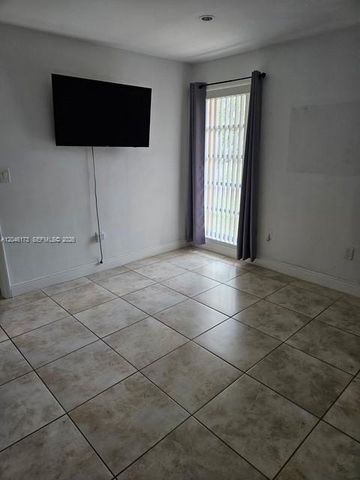 9483 SW 76th Street N8, Miami, FL 33173