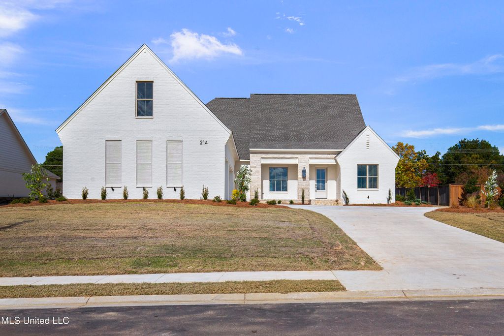 214 Parke Drive, Ridgeland, MS 39157