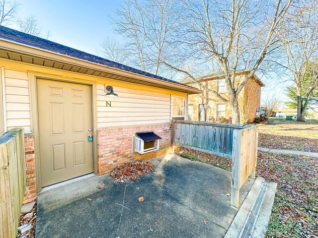 100 Ballygar St Apt N, Clarksville, TN 37043