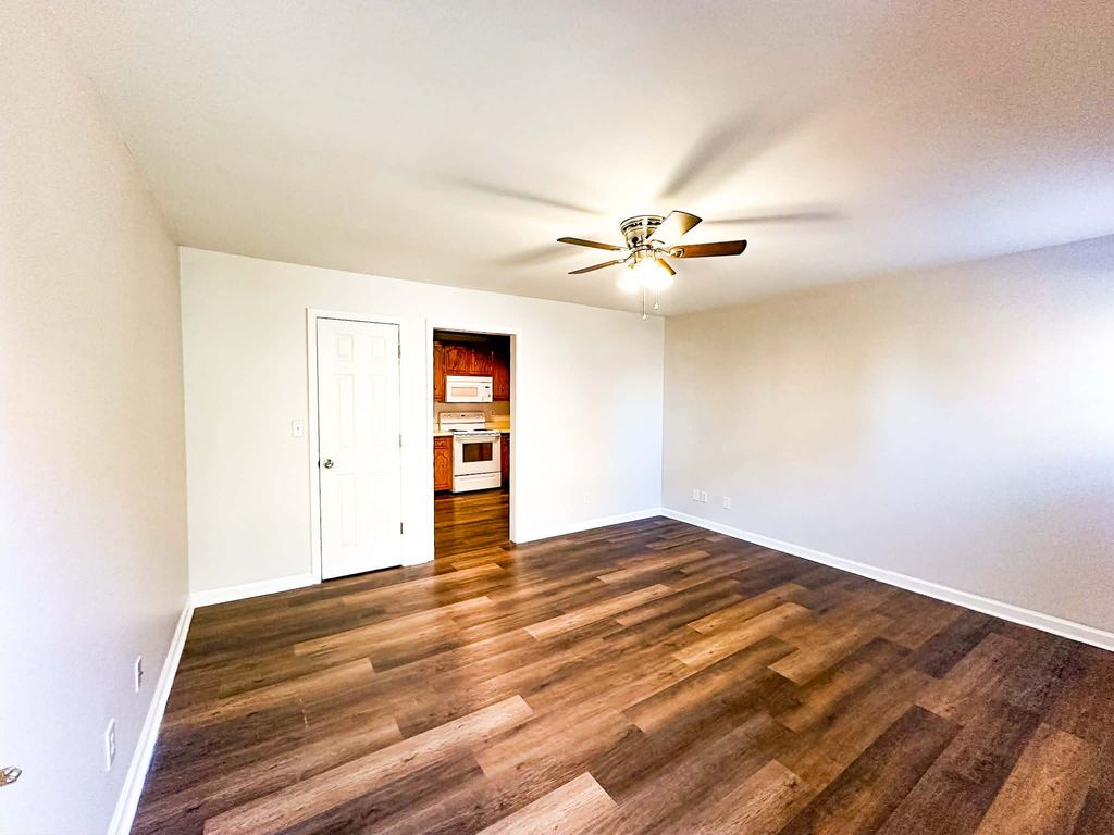 100 Ballygar St Apt N, Clarksville, TN 37043