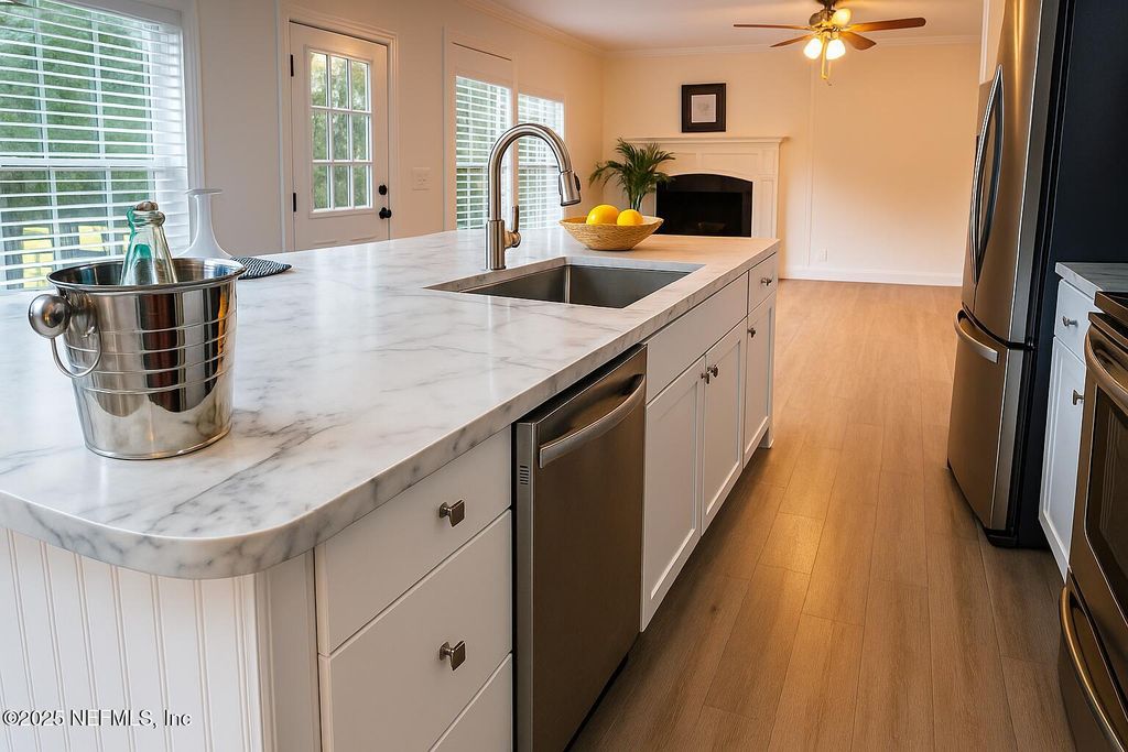 1677 E BROWNLEE Street, Starke, FL 32091