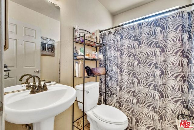 690 W 23rd Street, San Pedro, CA 90731