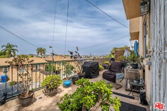 690 W 23rd Street, San Pedro, CA 90731
