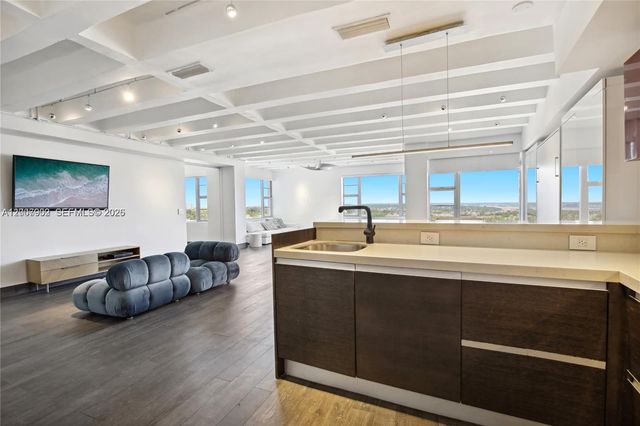 5255 Collins Ave 7G, Miami Beach, FL 33140