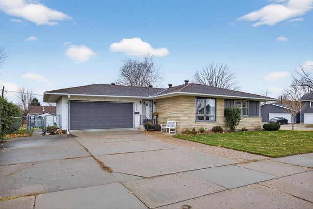 404 S 6th Street, Lake City, MN 55041