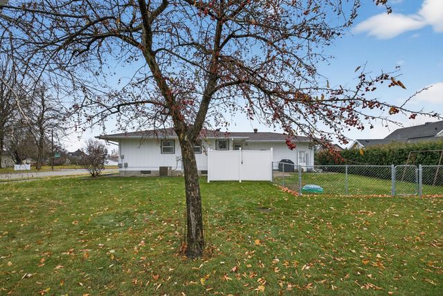 404 S 6th Street, Lake City, MN 55041