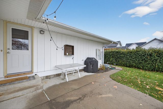 404 S 6th Street, Lake City, MN 55041