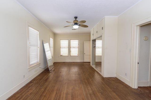 4427 Avenue O, Galveston, TX 77550