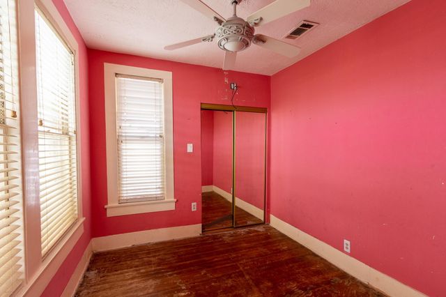 4427 Avenue O, Galveston, TX 77550