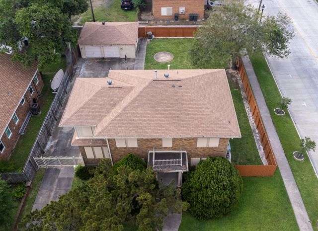 4427 Avenue O, Galveston, TX 77550