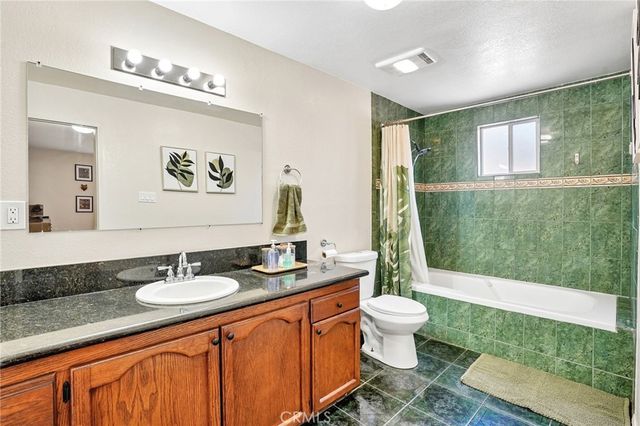 2623 E 219th Street, Long Beach, CA 90810