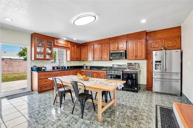 2623 E 219th Street, Long Beach, CA 90810