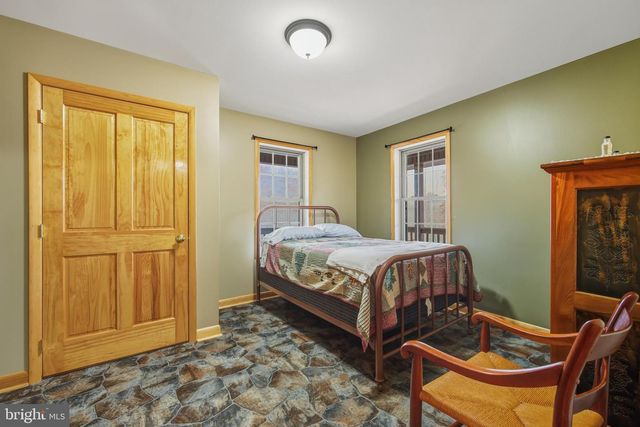 325 OLD WAGON RD, Luray, VA 22835