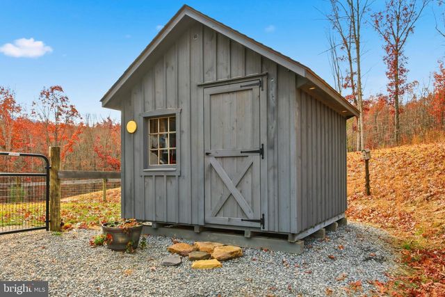325 OLD WAGON RD, Luray, VA 22835