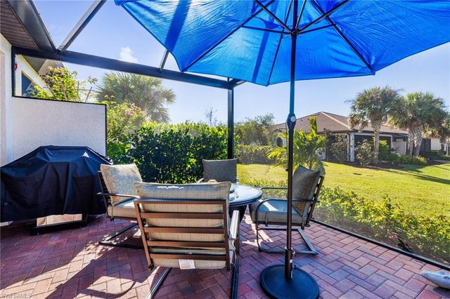 1511 Oceania DR S, Naples, FL 34113