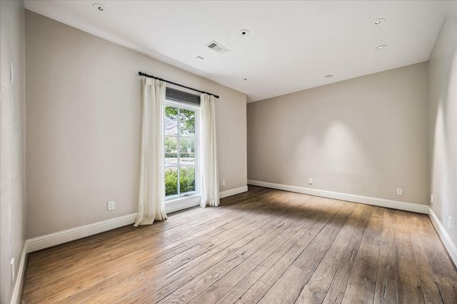 1 Gage Court, Houston, TX 77024