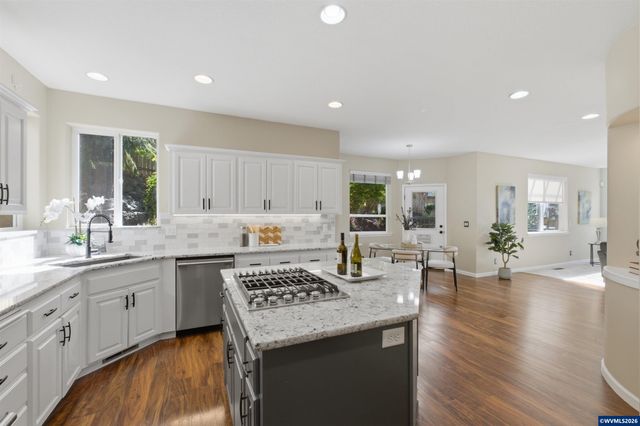 977 Reagan Av NW, Salem, OR 97304