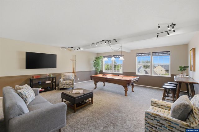977 Reagan Av NW, Salem, OR 97304