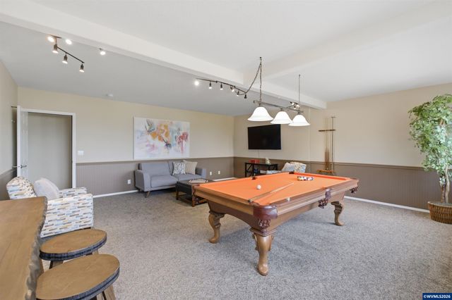 977 Reagan Av NW, Salem, OR 97304