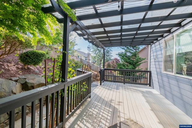 977 Reagan Av NW, Salem, OR 97304