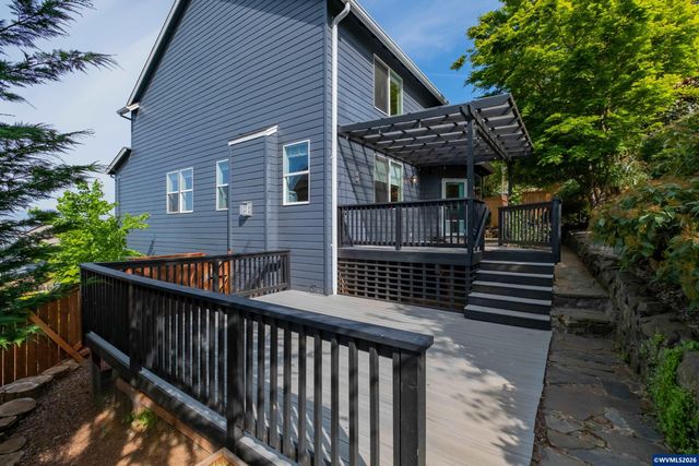 977 Reagan Av NW, Salem, OR 97304