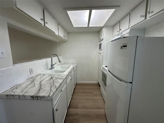 2413 Leon 102, Austin, TX 78705