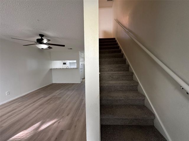2413 Leon 102, Austin, TX 78705