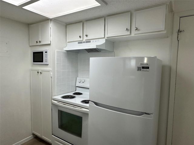 2413 Leon 102, Austin, TX 78705
