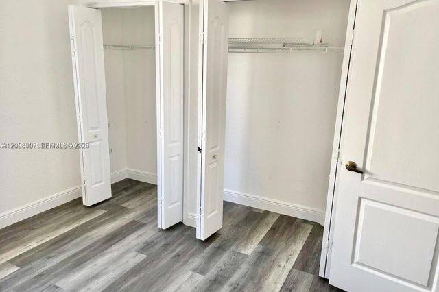 11320 NW 43rd Ter, Doral, FL 33178
