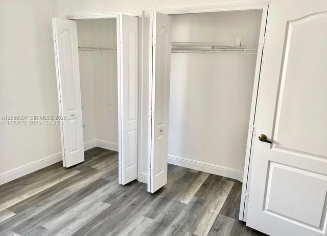 11320 NW 43rd Ter, Doral, FL 33178