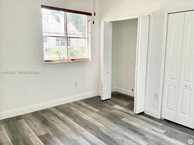 11320 NW 43rd Ter, Doral, FL 33178