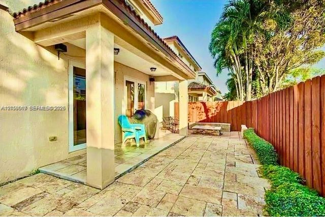 11320 NW 43rd Ter, Doral, FL 33178