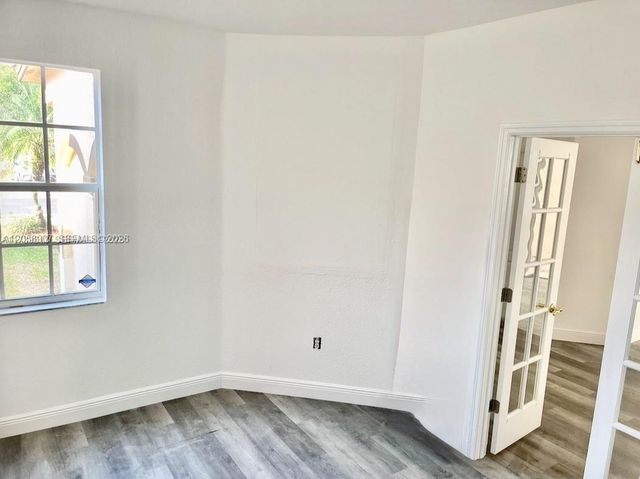 11320 NW 43rd Ter, Doral, FL 33178