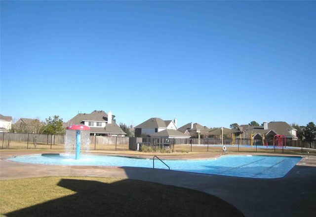 12619 Wandering Streams Drive, Tomball, TX 77377