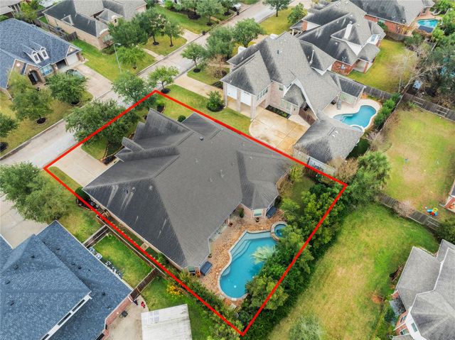 12619 Wandering Streams Drive, Tomball, TX 77377