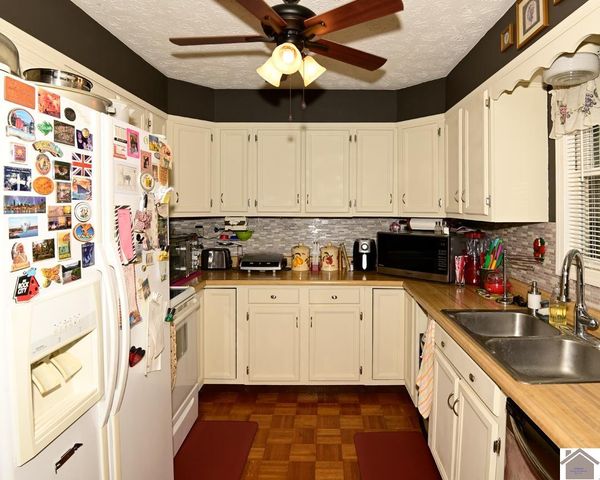 250 Jan Ann Dr # 10, Paducah, KY 42003