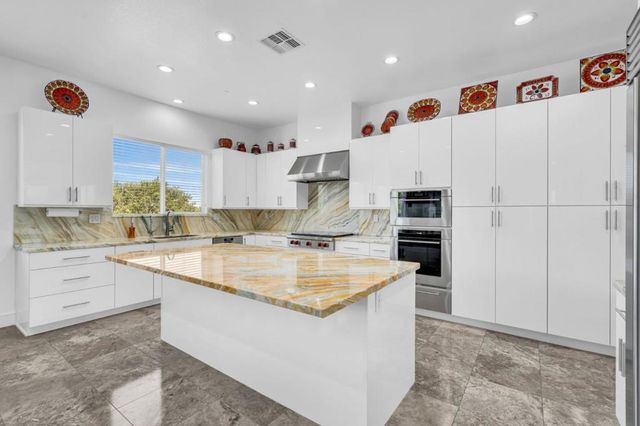 1040 PEPPERMILL Court, Concord, CA 94518