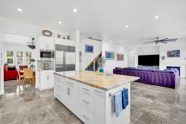 1040 PEPPERMILL Court, Concord, CA 94518