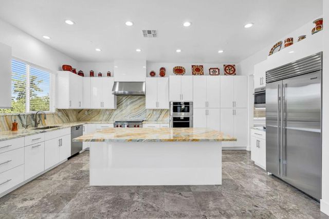 1040 PEPPERMILL Court, Concord, CA 94518