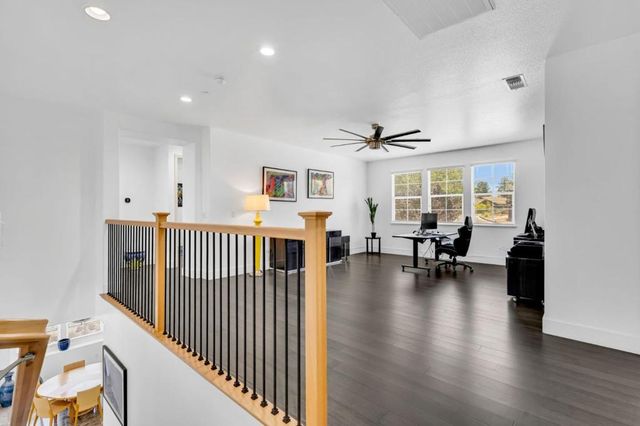 1040 PEPPERMILL Court, Concord, CA 94518
