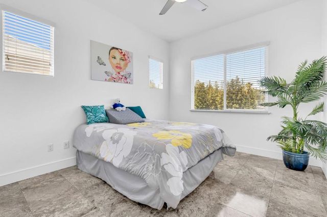 1040 PEPPERMILL Court, Concord, CA 94518
