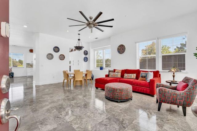 1040 PEPPERMILL Court, Concord, CA 94518