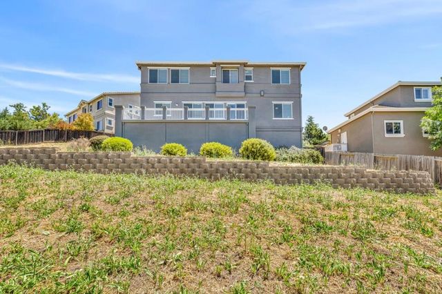 1040 PEPPERMILL Court, Concord, CA 94518